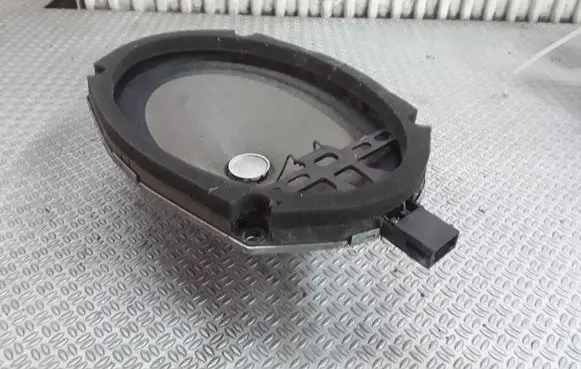 Mitsubishi Pajero Front door speaker MR318624