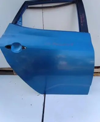 KIA Venga Rear door