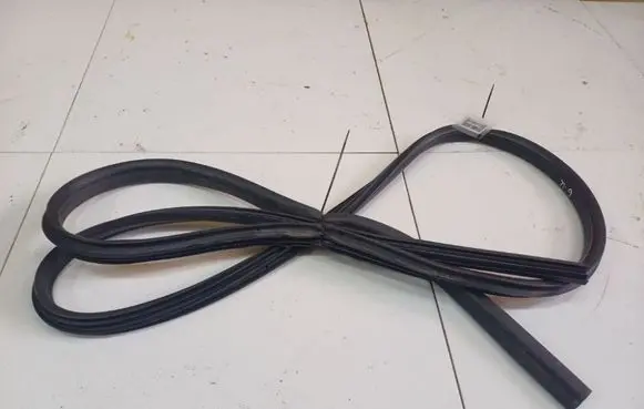 Ford Galaxy Rubber seal rear door 