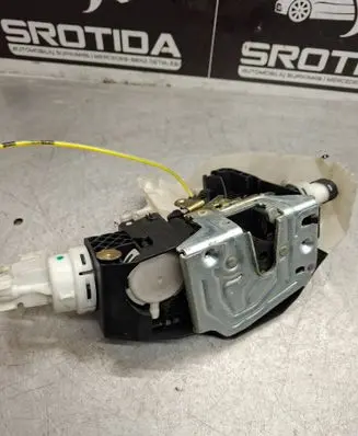 Mercedes-Benz S W220 Rear door lock 2207305835