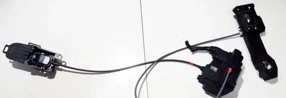 Nissan Note (E11) Front door lock