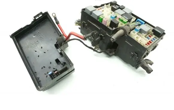 Volvo V40 Cross country Fuse box set AV6T-14A067-AD