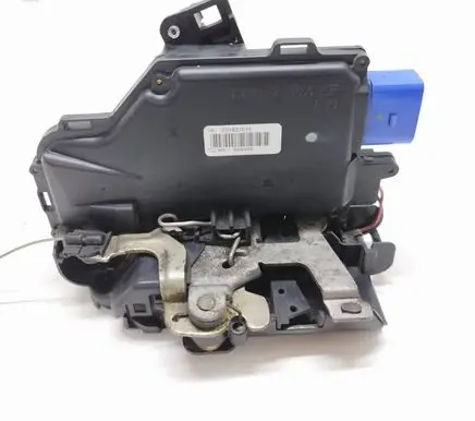 Volkswagen Caddy Front door lock 3D1837016 A00468