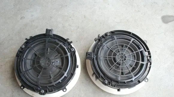 Citroen DS5 High frequency speaker in the rear doors 160KM
