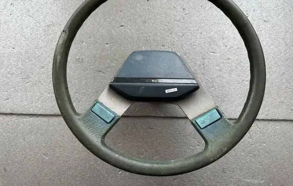 Nissan Patrol 160 Steering wheel 48400C6001 48420C6001