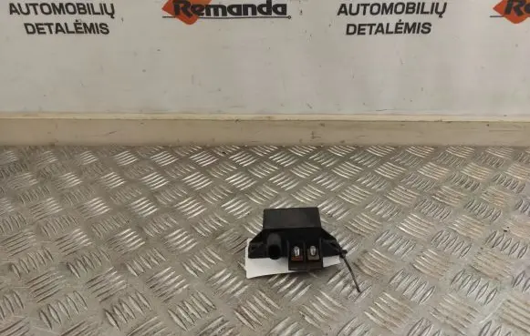 Mercedes-Benz E W211 Charging relay A0025426419 0332002167 12M100A