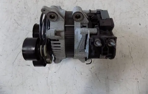 Volvo V60 Generator/alternator 32301041