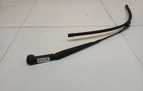 Citroen C4 I Picasso Front wiper blade arm 9684103780