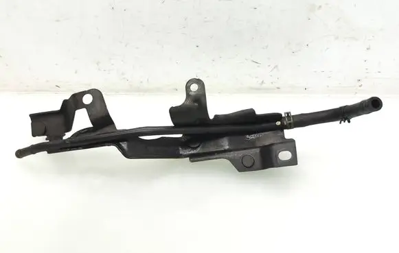 Mazda CX-5 Engine coolant pipe/hose