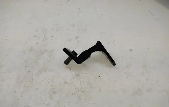 Volkswagen Golf VI Front door upper hinge 1K0831402M