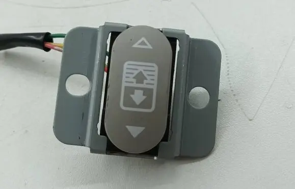 Nissan Qashqai Sunroof switch 9129MN