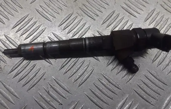 Audi A6 S6 C6 4F Fuel injector