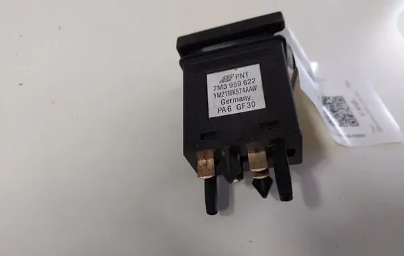 Seat Alhambra (Mk1) Windscreen/window heater switch 7M3959622