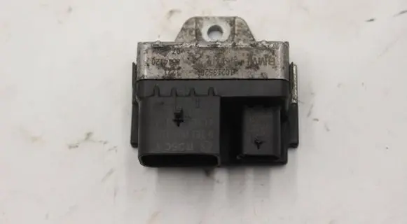 BMW 5 F10 F11 Glow plug pre-heat relay 8514120 160419