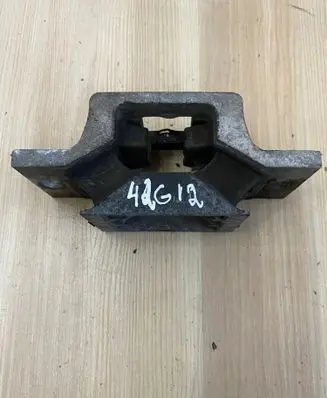 Renault Master III Gearbox mount