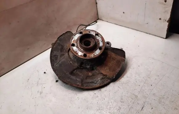 Volvo V70 Front wheel hub