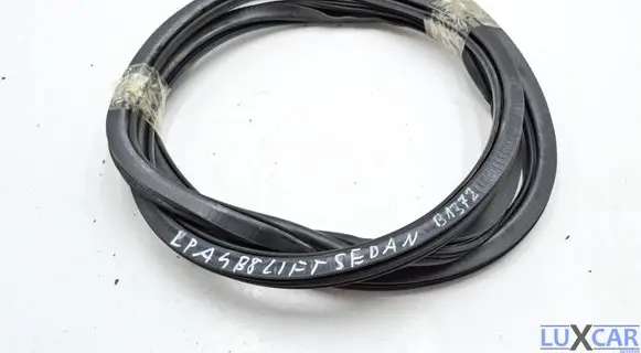 Audi A4 S4 B8 8K Front door rubber seal 8K0831721