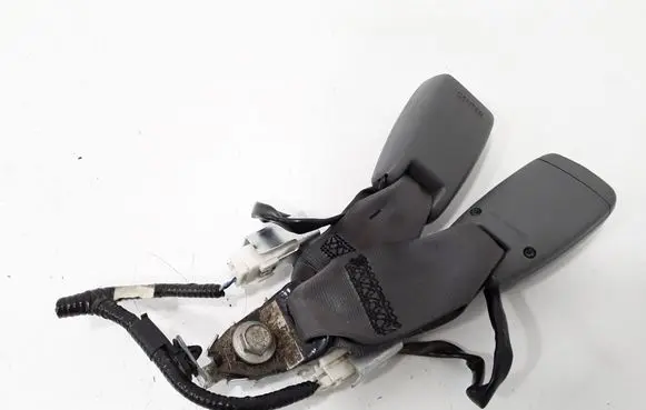 Mazda 3 I Rear seatbelt buckle
