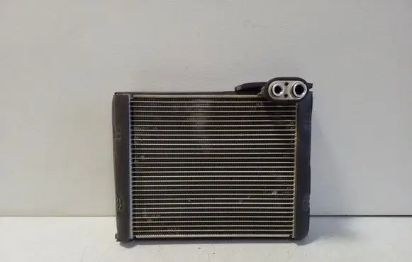 Toyota Yaris Cross Air conditioning (A/C) radiator (interior) 