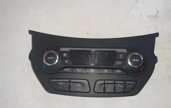 Ford C-MAX II Climate control unit AM5T18C612BE