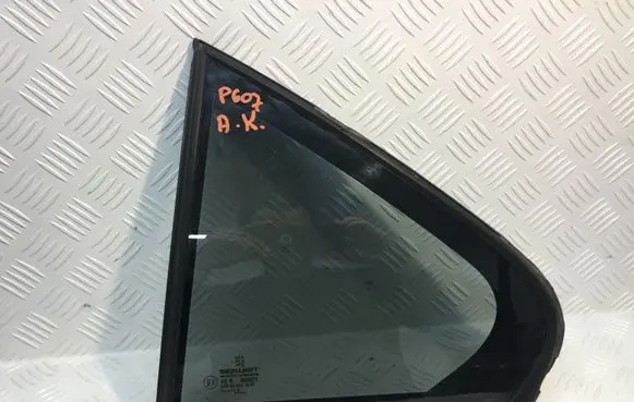 Peugeot 607 Rear side window 43R000677