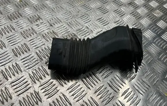 Ford Mondeo MK IV Air intake duct part AG919A675CB AG919A675