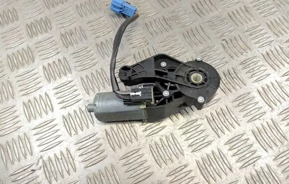 Mercedes-Benz GLK (X204) Seat adjustment motor 82584370