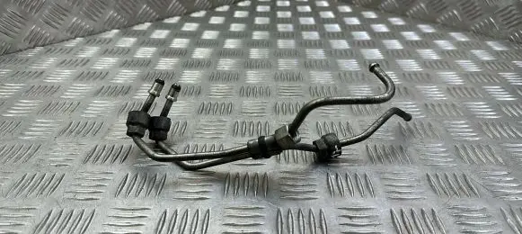 Volvo XC60 Fuel injector supply line/pipe 