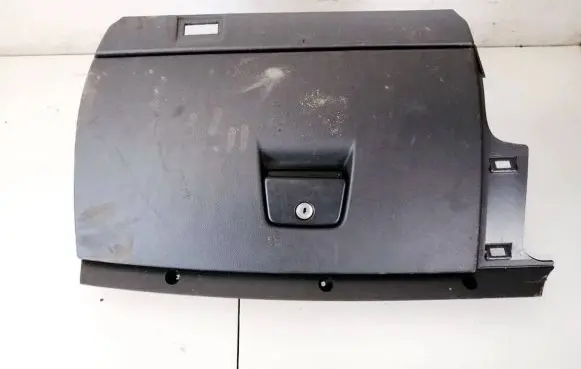 Volvo V50 Glove box 8626141