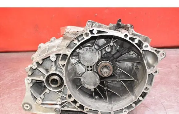 Ford Kuga I Manual 6 speed gearbox AV4R7002BB
