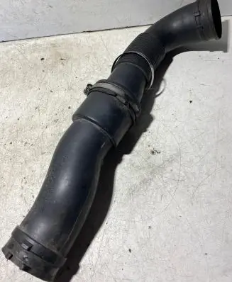 Opel Astra J Air intake duct part 1039897S01