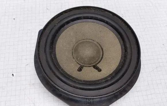 Opel Zafira A Subwoofer speaker 90520838