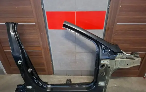 Ford Mondeo MK V Pillar (middle) 
