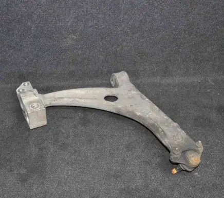 Volkswagen PASSAT B6 Front lower control arm/wishbone 3C0407153B