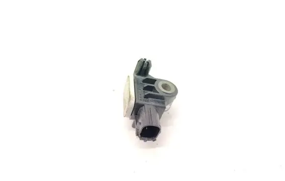 Mitsubishi Outlander Airbag deployment crash/impact sensor 8651A166