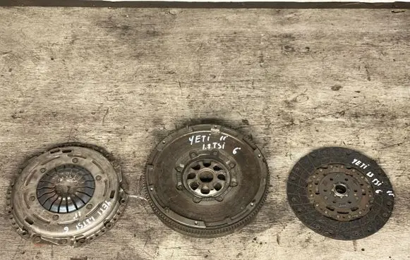 Skoda Yeti (5L) Clutch set kit 06j141025 220313023 03g141031t