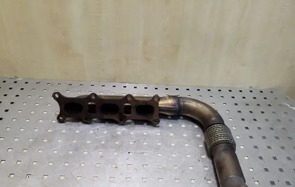 Audi Q7 4L Exhaust manifold 059253034