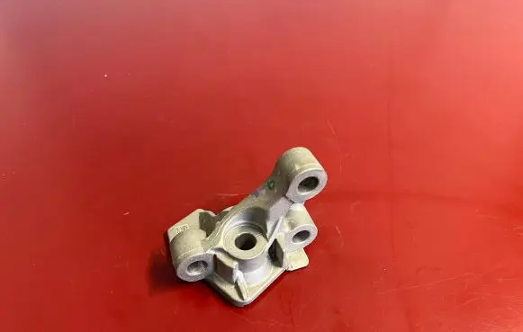 BMW iX Engine mounting bracket 9485641 22119485641