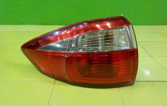 Ford C-MAX II Rear/tail lights 89079513