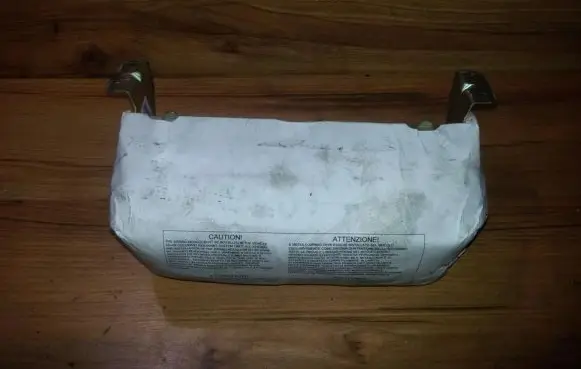 Passenger airbag