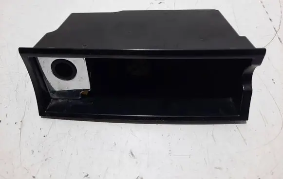 Volkswagen Touareg II Dashboard storage box/compartment 7P6857311