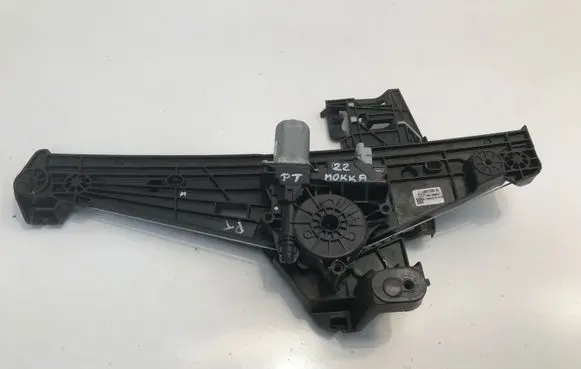 Opel Mokka B Rear door window regulator with motor 9843773980