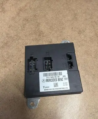 Mercedes-Benz CLS C219 Comfort/convenience module 2115450532