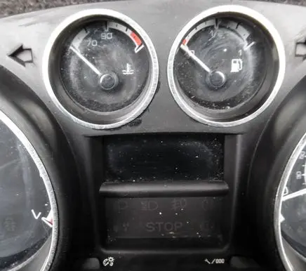 Peugeot 308 Speedometer (instrument cluster) 9664671780