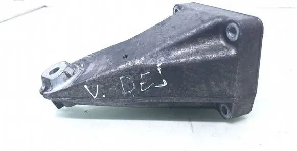 Mercedes-Benz C W203 Engine mounting bracket A6112230804