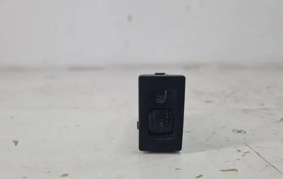 Volkswagen PASSAT B5.5 Seat heating switch 3B0963564C