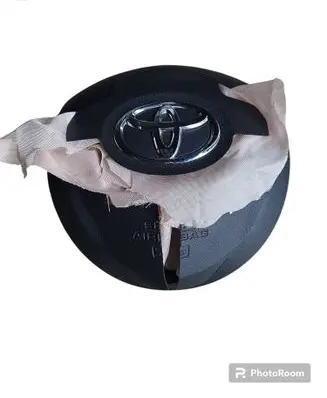 Steering wheel airbag
