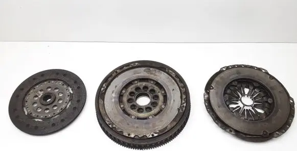 Volvo V70 Clutch set kit 30759472 5F6N7550AB 30783020