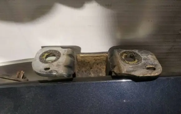 Citroen C5 Tailgate/trunk/boot hinge