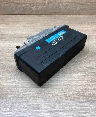 Mercedes-Benz E W124 ABS control unit/module 0055452132 0265101018